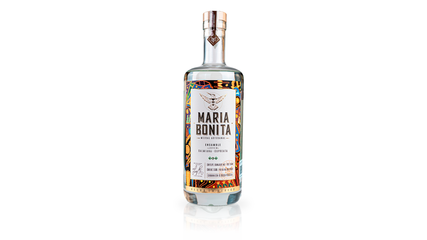 Botella de Maria Bonita Mezcal Artesanal